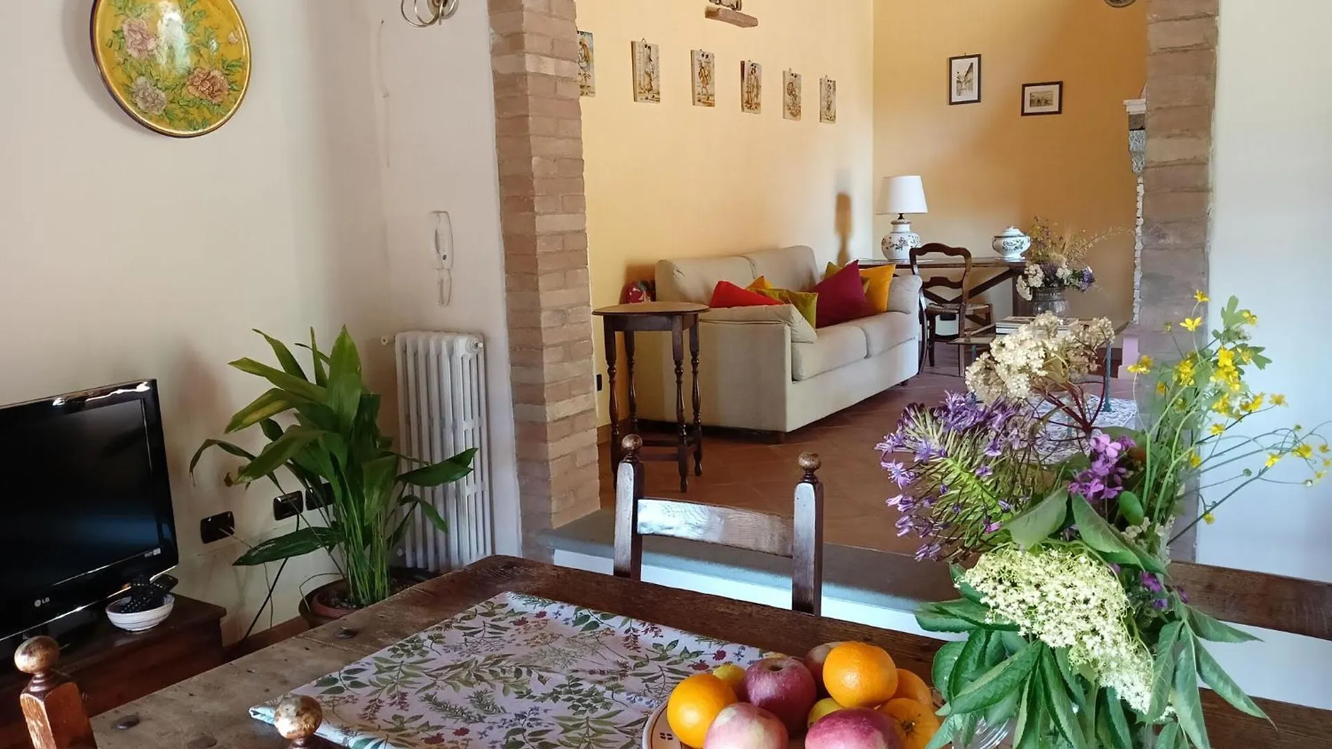 Podere Casato 2 Hills View, Pool, Wifi Tuscany Apartment Montespertoli